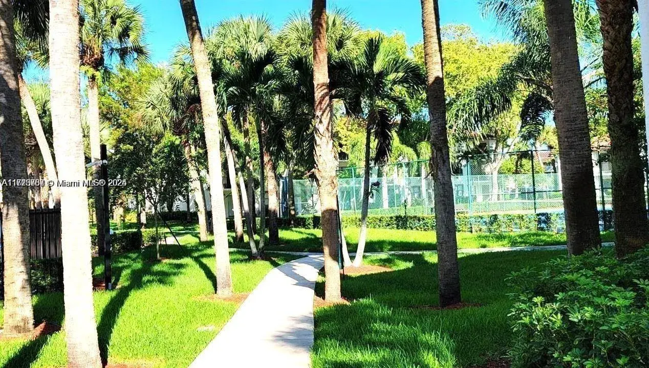 630 S Park Rd # 3, Hollywood FL 33021
