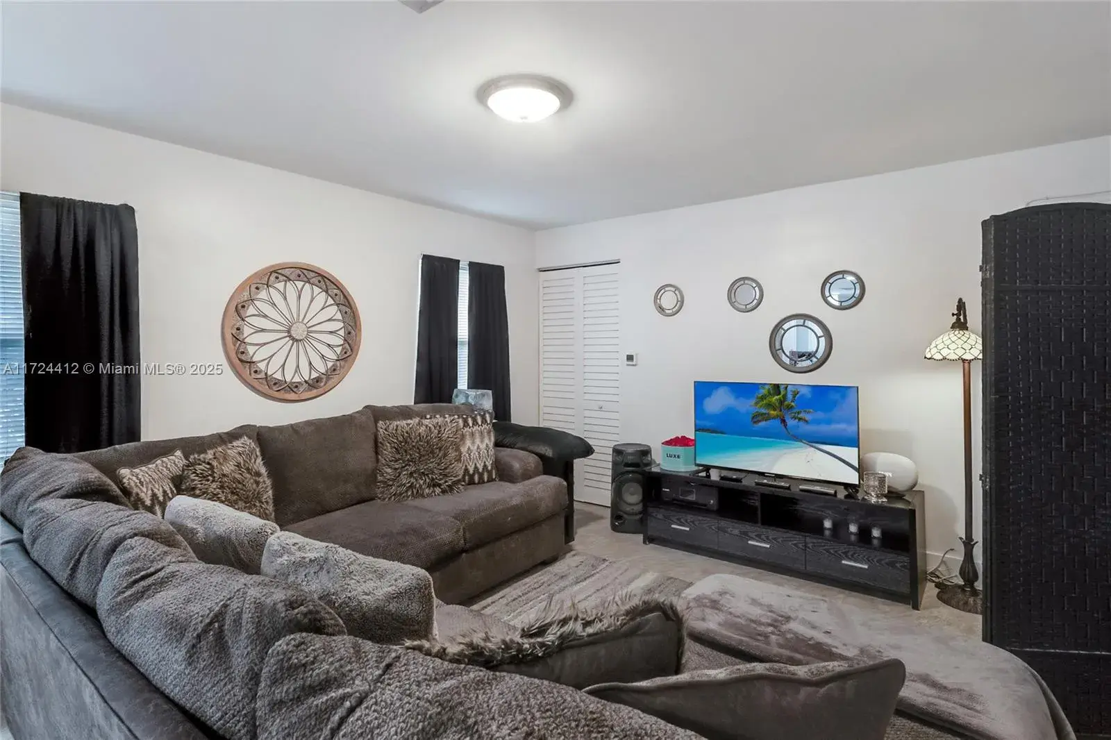 for sale at 219 NW 7th Ct, Hallandale Beach FL 33009