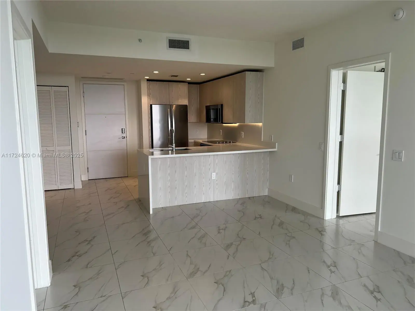 2000 Metropica Way # 1911, Sunrise FL 33323