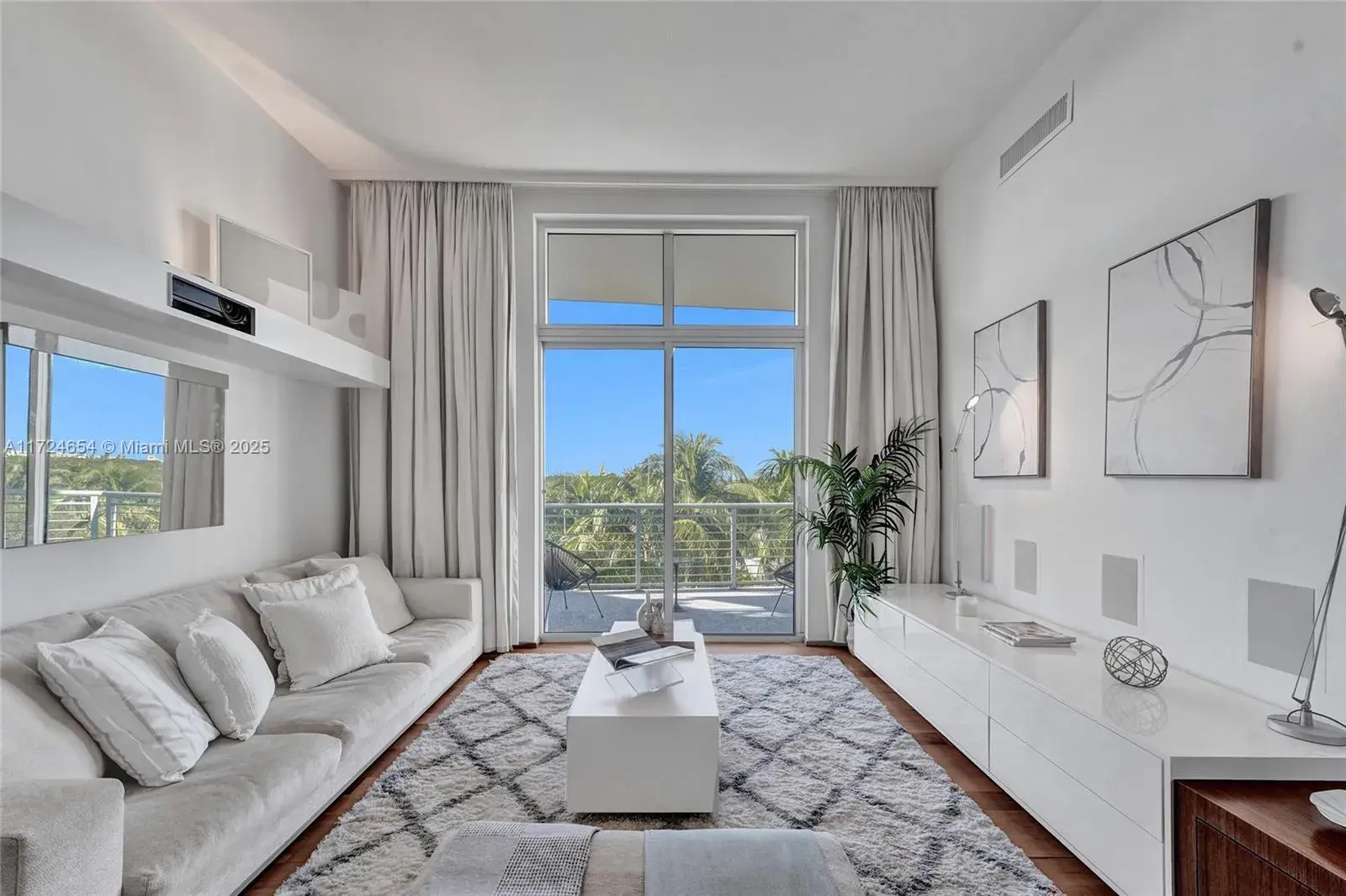 2 bedroom 2 bath for sale at 2001 Meridian Ave # 505, Miami Beach FL 33139