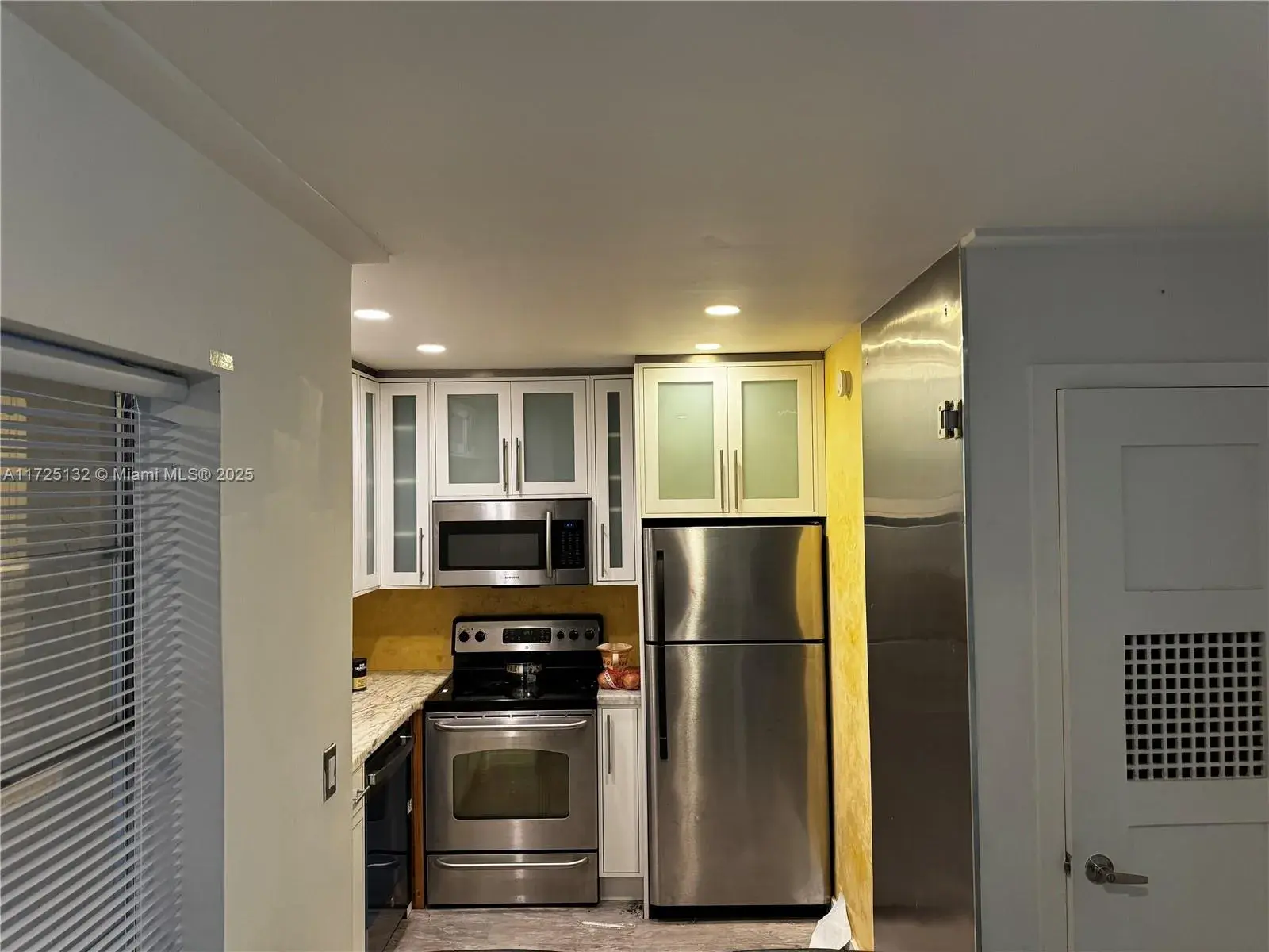 1300 Moffett St # 305, Hallandale Beach FL 33009