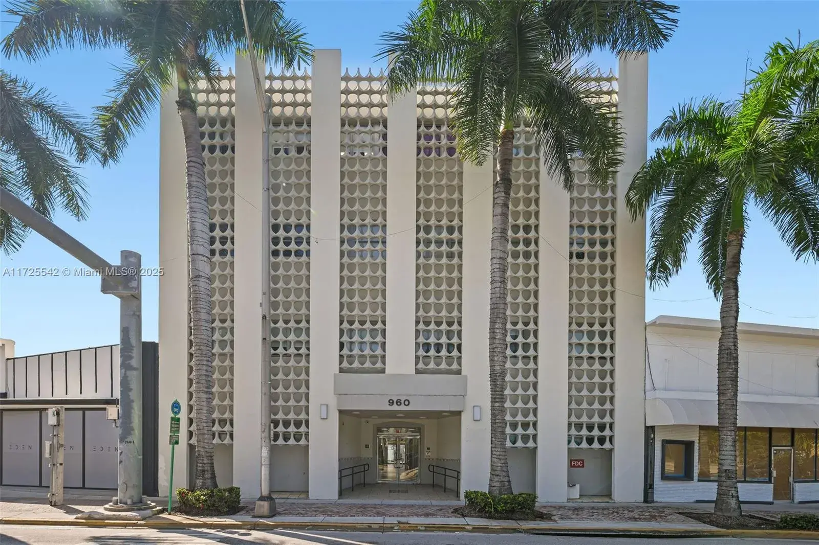Commercial Sale for sale at 960 W 41st St, Miami Beach FL 33140