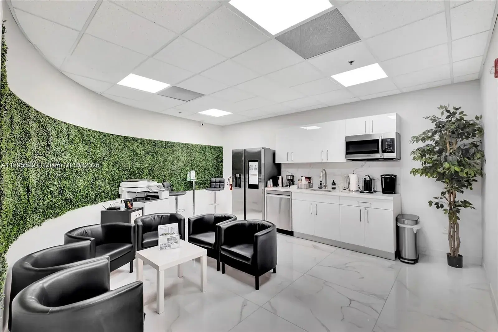 12550 Biscayne Blvd # 4, North Miami FL 33181