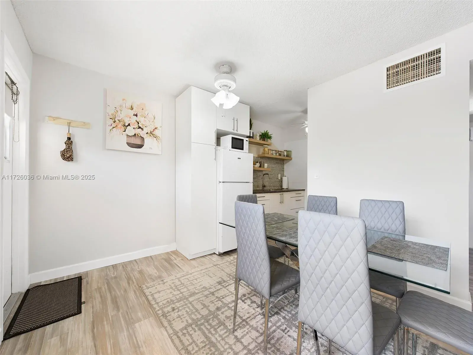 2 bedroom 1 bath Residential for sale at 2145 Pierce St # 320, Hollywood FL 33020