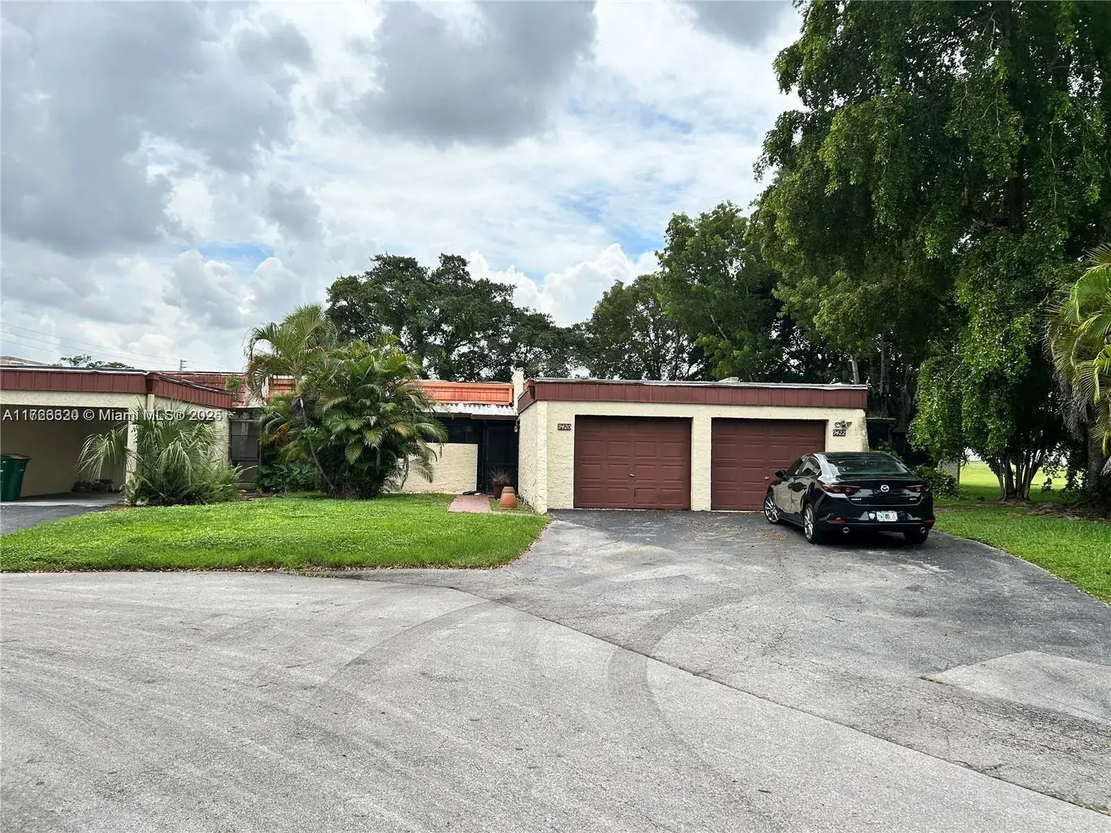 2 bedroom 2 bath Residential for sale at 9420 NW 65th St # D3, Tamarac FL 33321
