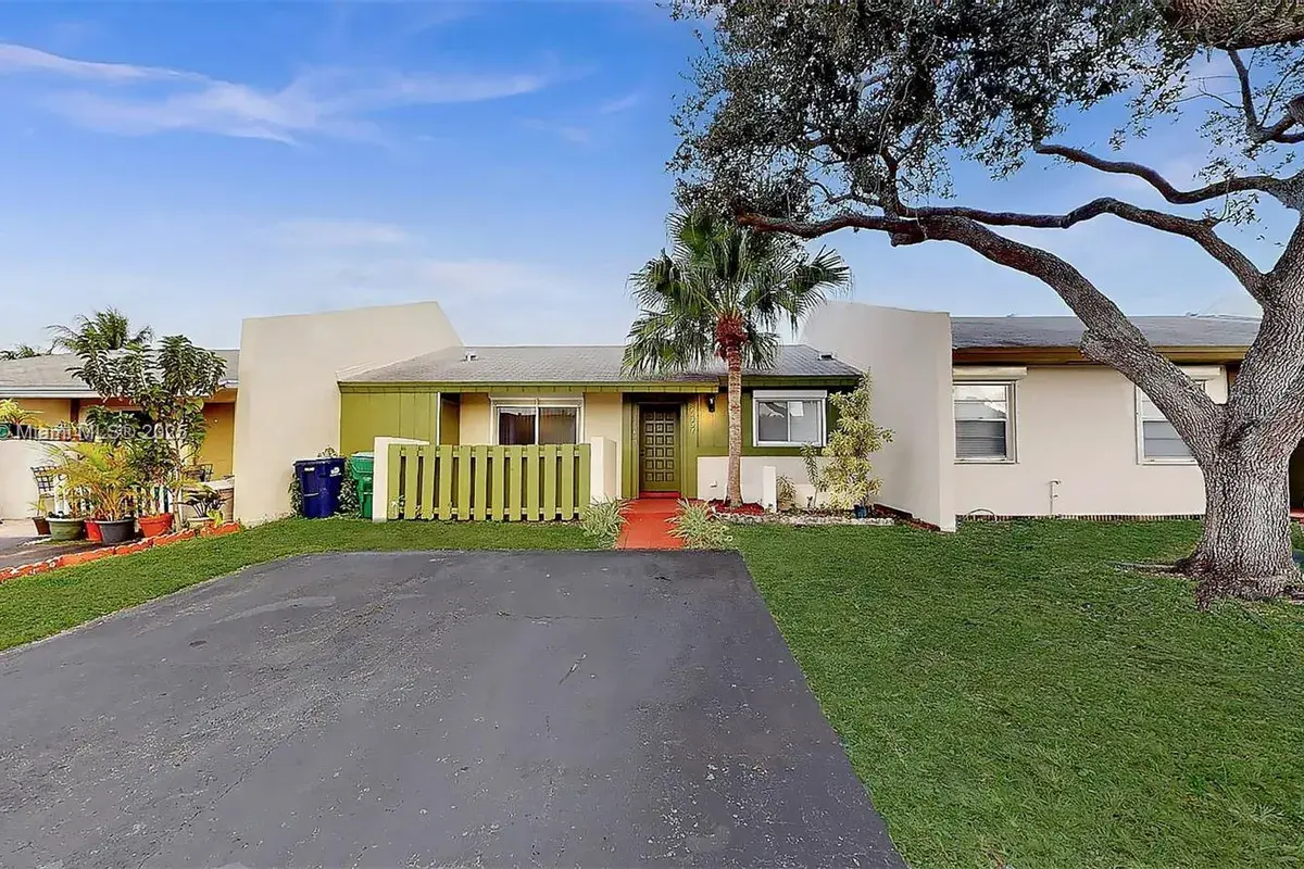 11937 SW 122nd Pl, Miami FL 33186