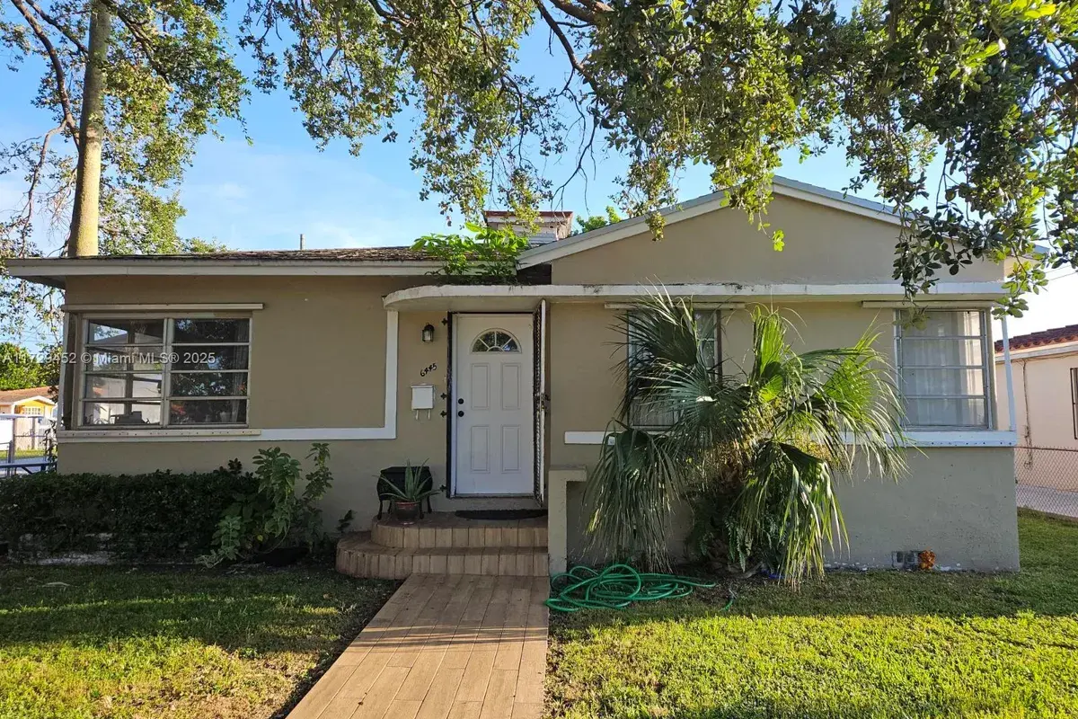 6445 SW 6th St, Miami FL 33144