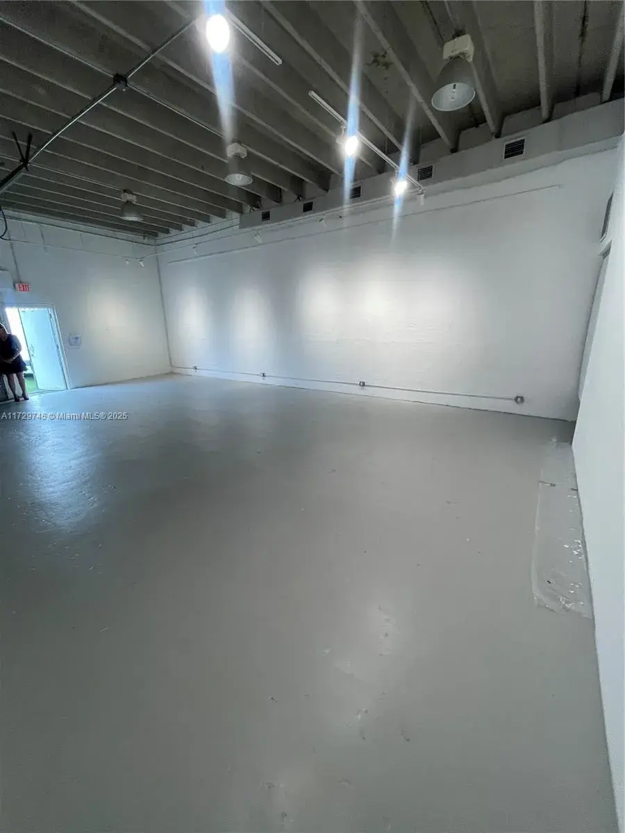 676 NW 23rd St, Miami FL 33127