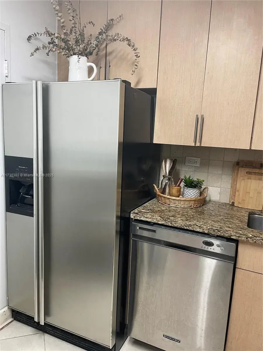 5555 Collins Ave # 6T, Miami Beach FL 33140