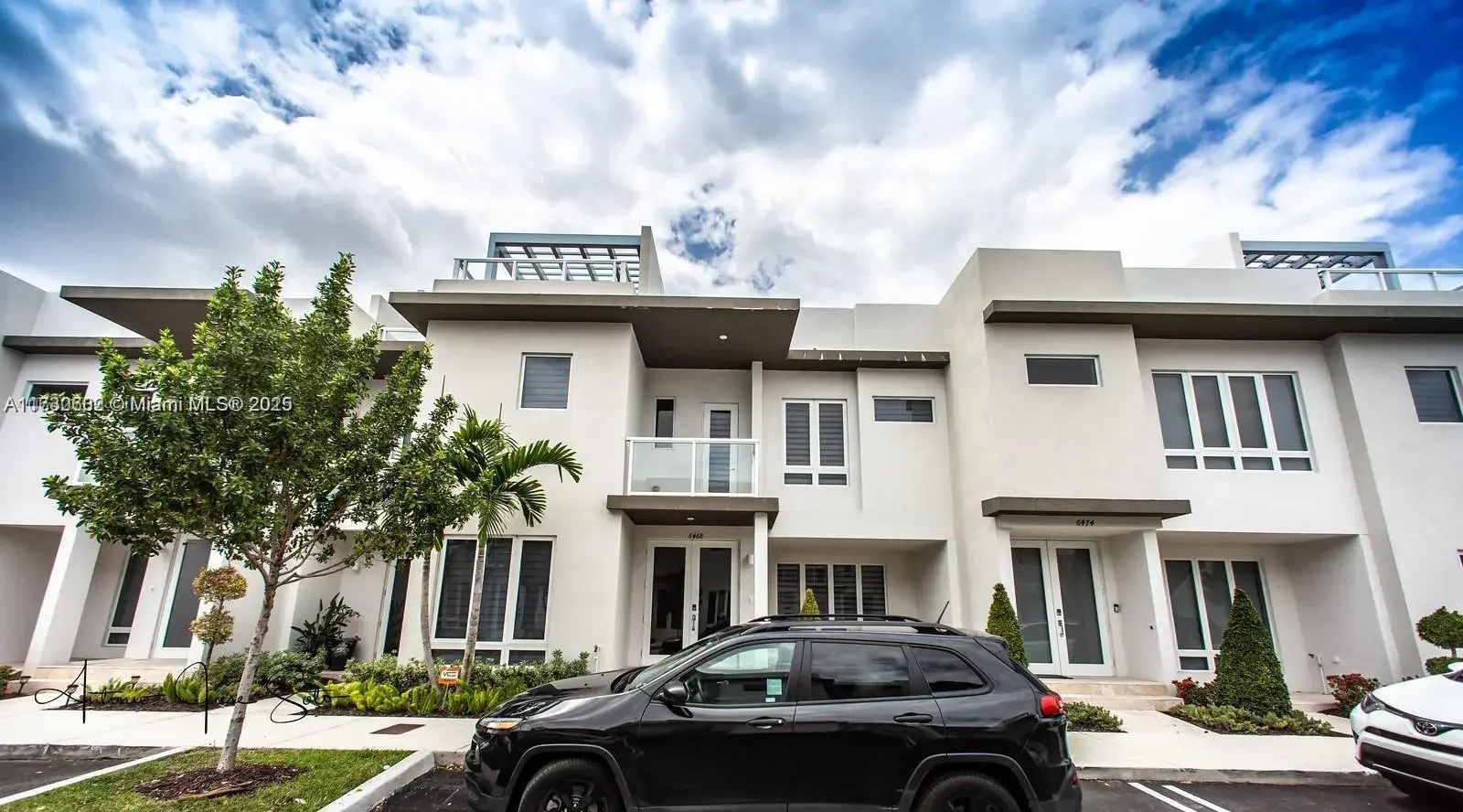 3 bedroom 2 bath Residential for sale at 6468 NW 103rd Psge # 6468, Doral FL 33178