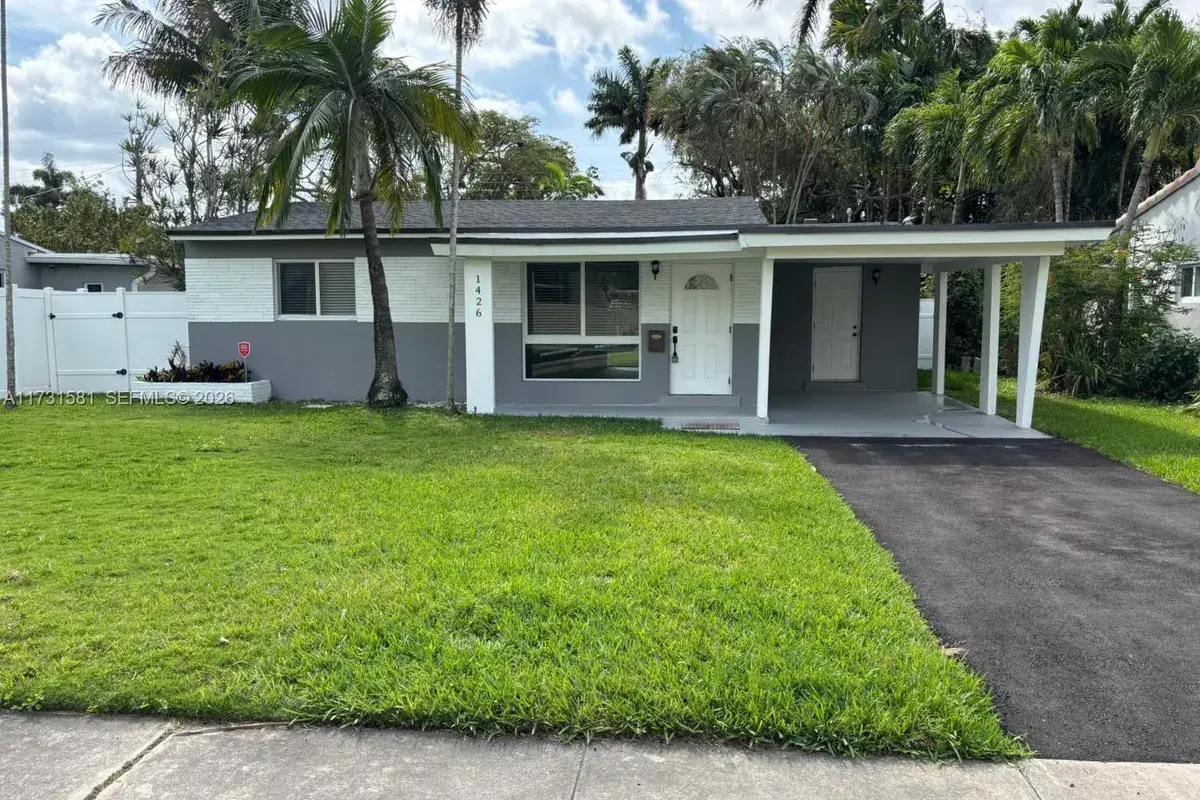 1426 Arthur St, Hollywood FL 33020