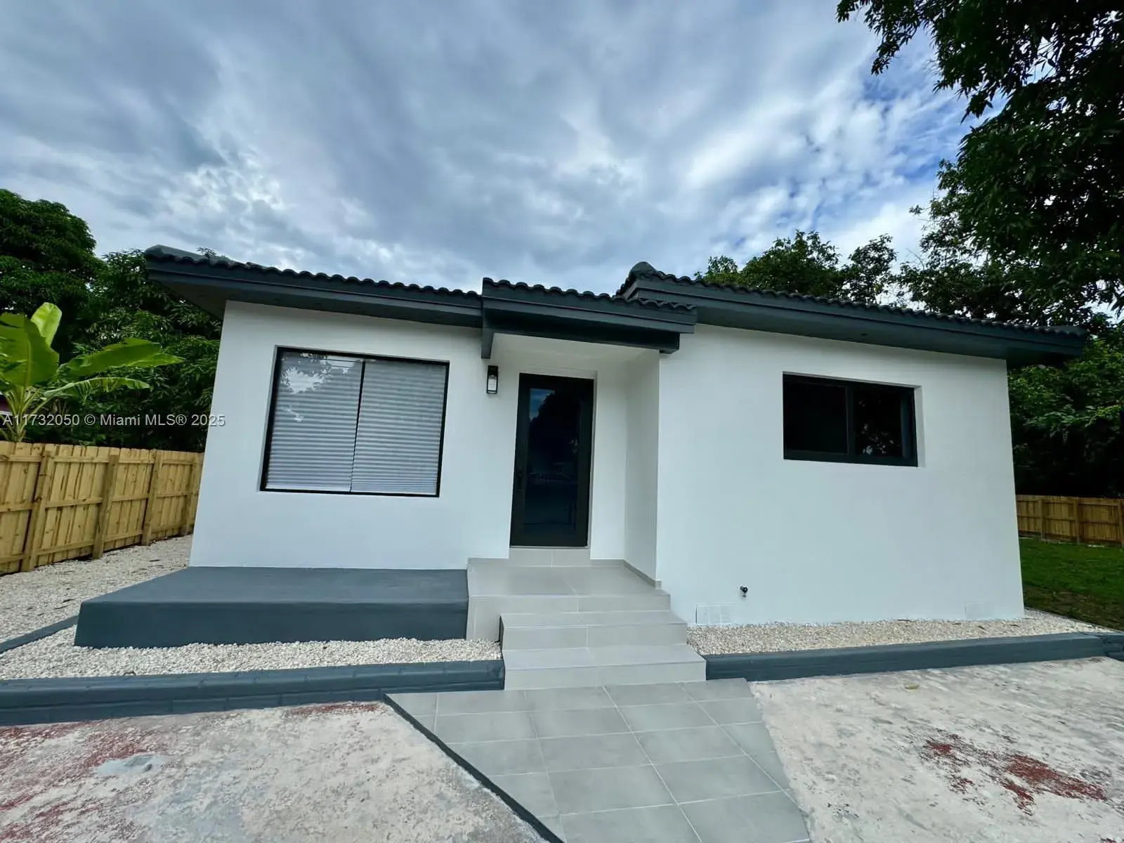 3 bedroom 1 bath Residential for sale at 565 NW 98th St, Miami FL 33150