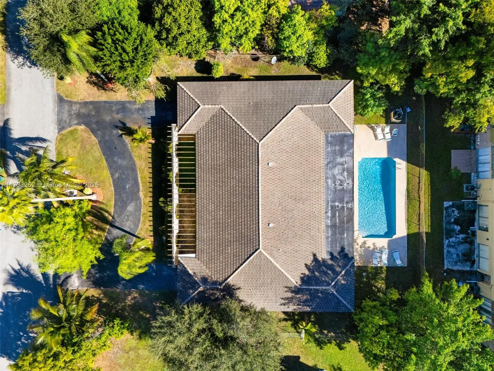 Residential Income for sale at 8406 NW 35th St, Coral Springs FL 33065