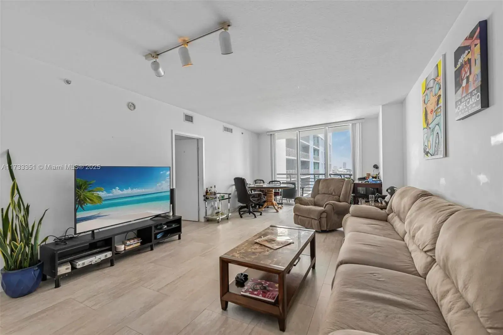 325 S Biscayne Blvd # 1726, Miami FL 33131