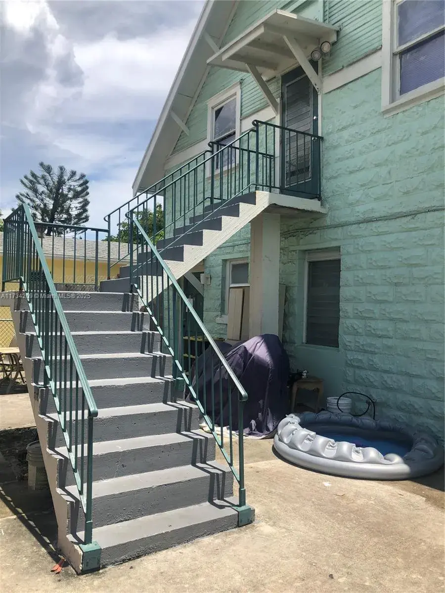 Residential Income for sale at 605 S J St, Lake Worth FL 33460