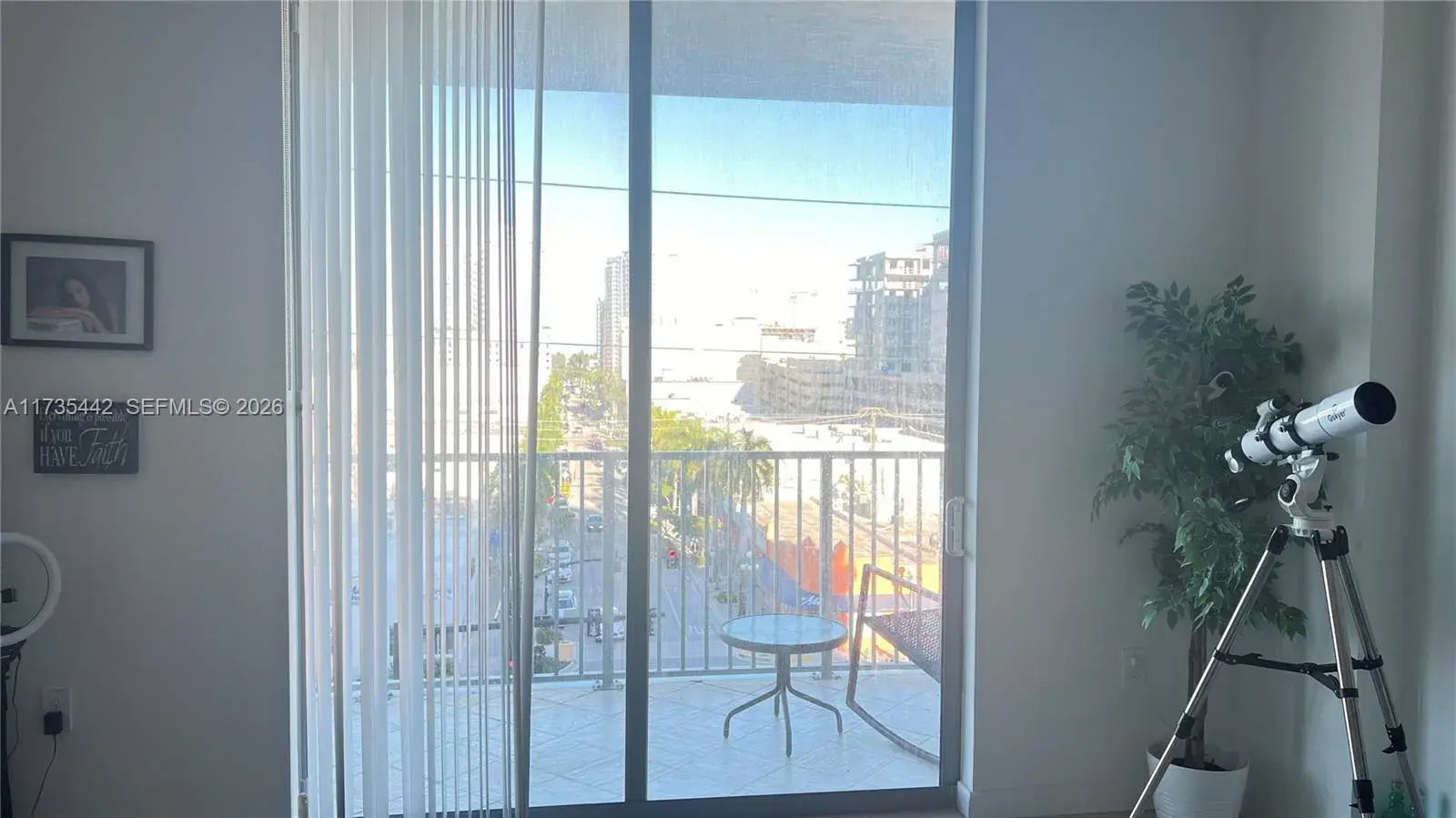 1 bedroom 1 bath Residential for sale at 140 S Dixie Hwy # 523, Hollywood FL 33020