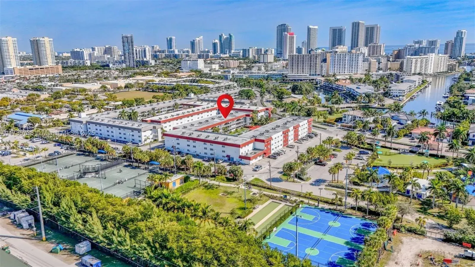 580 Egret Dr # 119, Hallandale Beach FL 33009