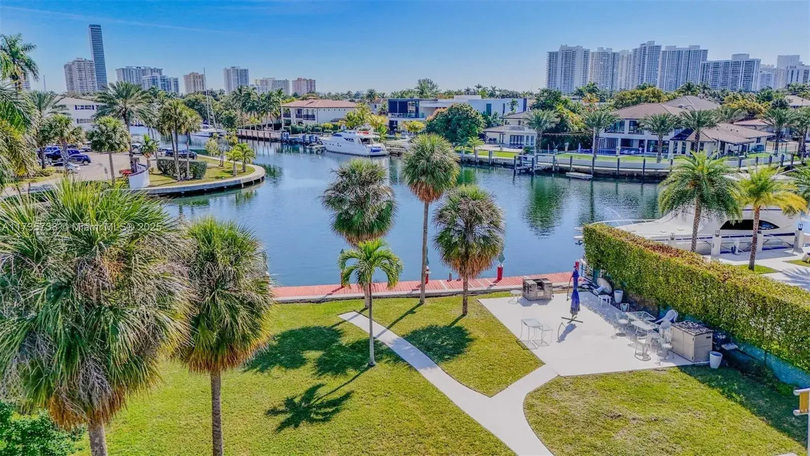 580 Egret Dr # 119, Hallandale Beach FL 33009