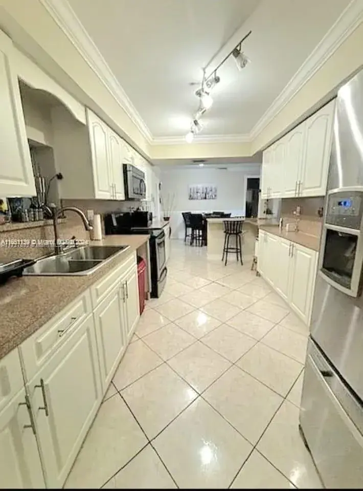 15531 SW 298th Ter, Homestead FL 33033