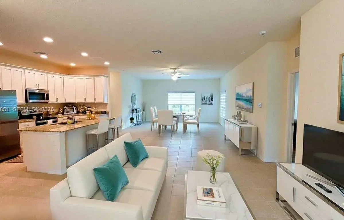 6040 KUMQUAT CIR, La Belle FL 33935