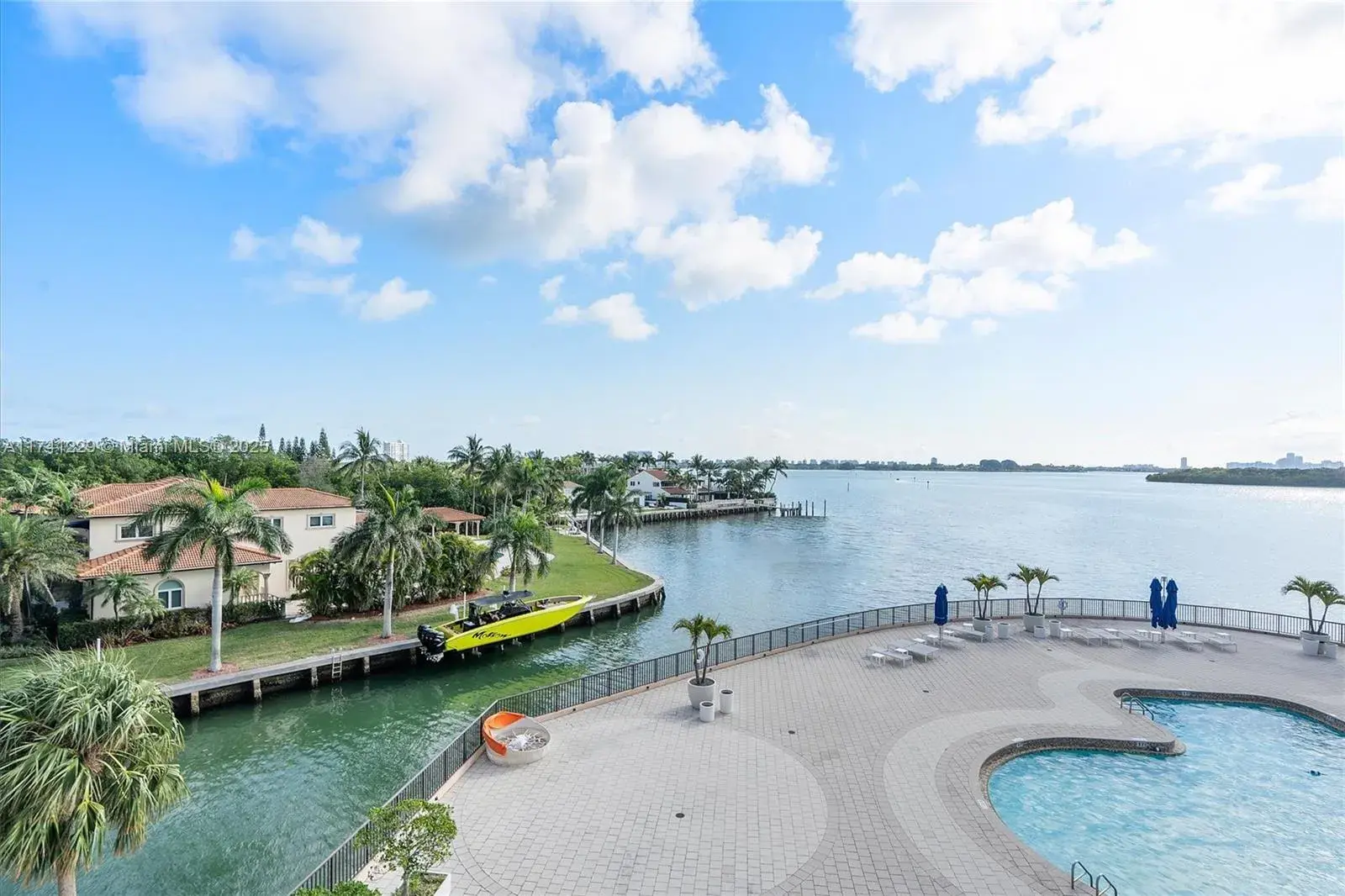 3 bedroom 3 bath Residential for sale at 1800 NE 114th St # 503, Miami FL 33181