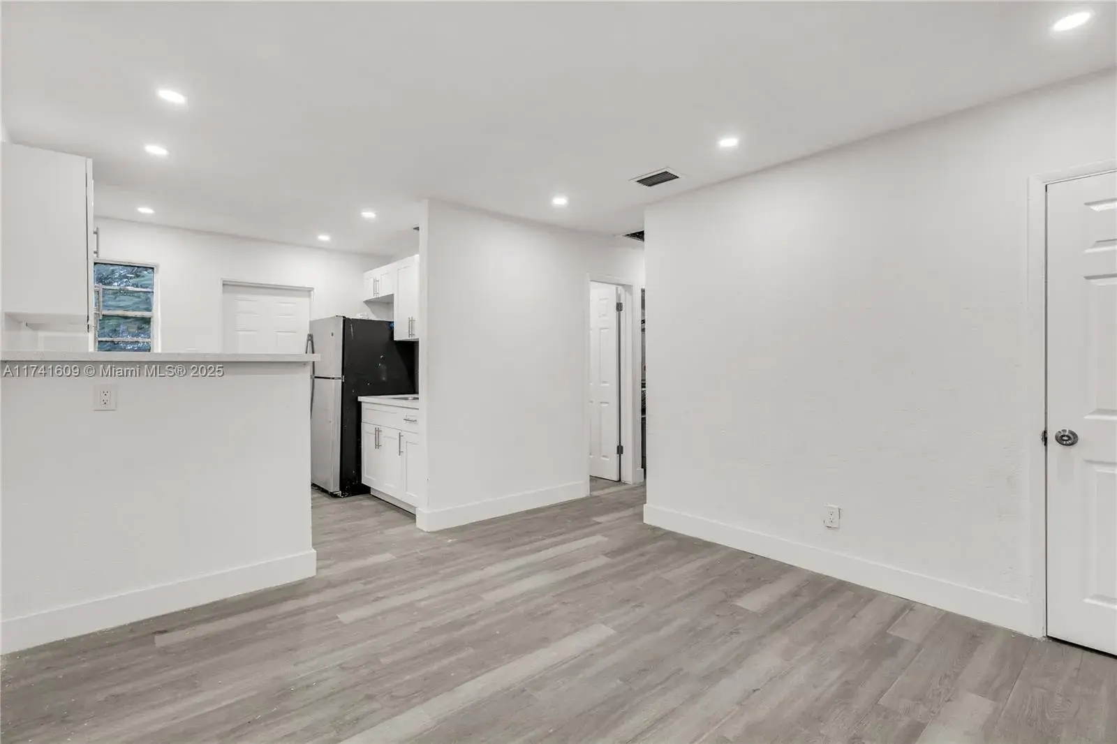 2337 NW 15th St, Fort Lauderdale FL 33311