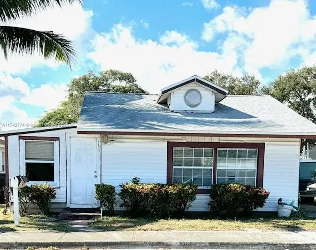 3 bedroom 1 bath Residential for sale at 1605 S N St, Lake Worth FL 33460