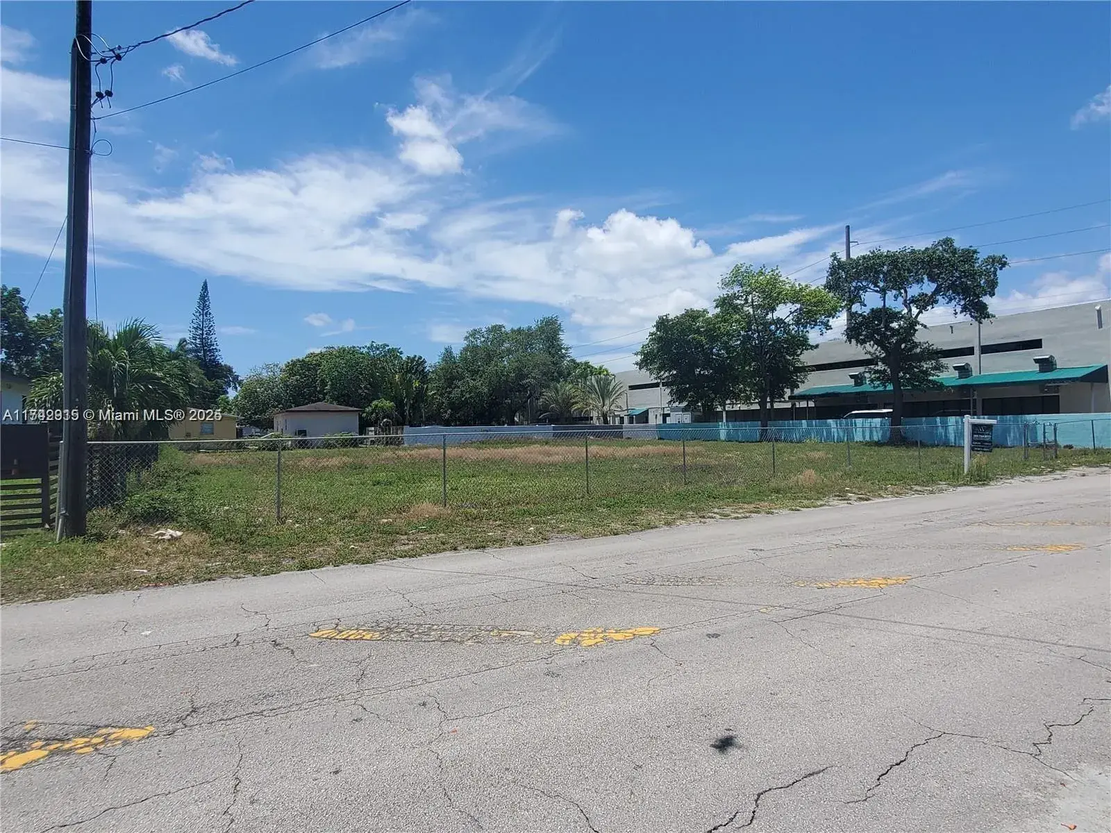 Land/Boat Docks for sale at 170 NW 165th St, Miami FL 33169