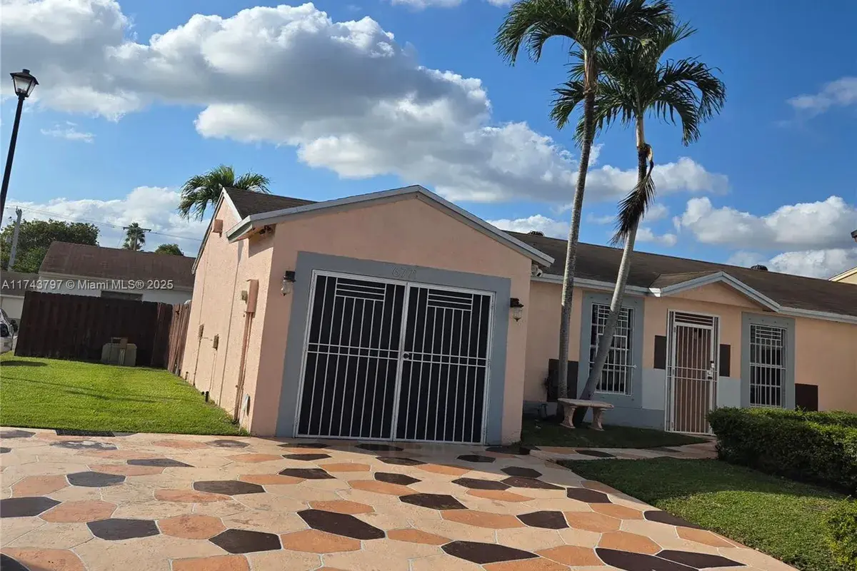 6771 NW 199th Ter, Hialeah FL 33015