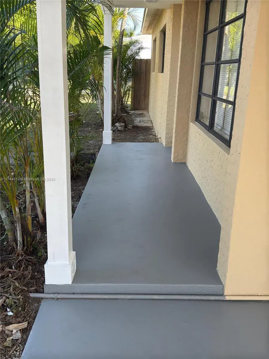 3 bedroom 1 bath Residential for sale at 738 Evergreen Dr, Lake Park FL 33403