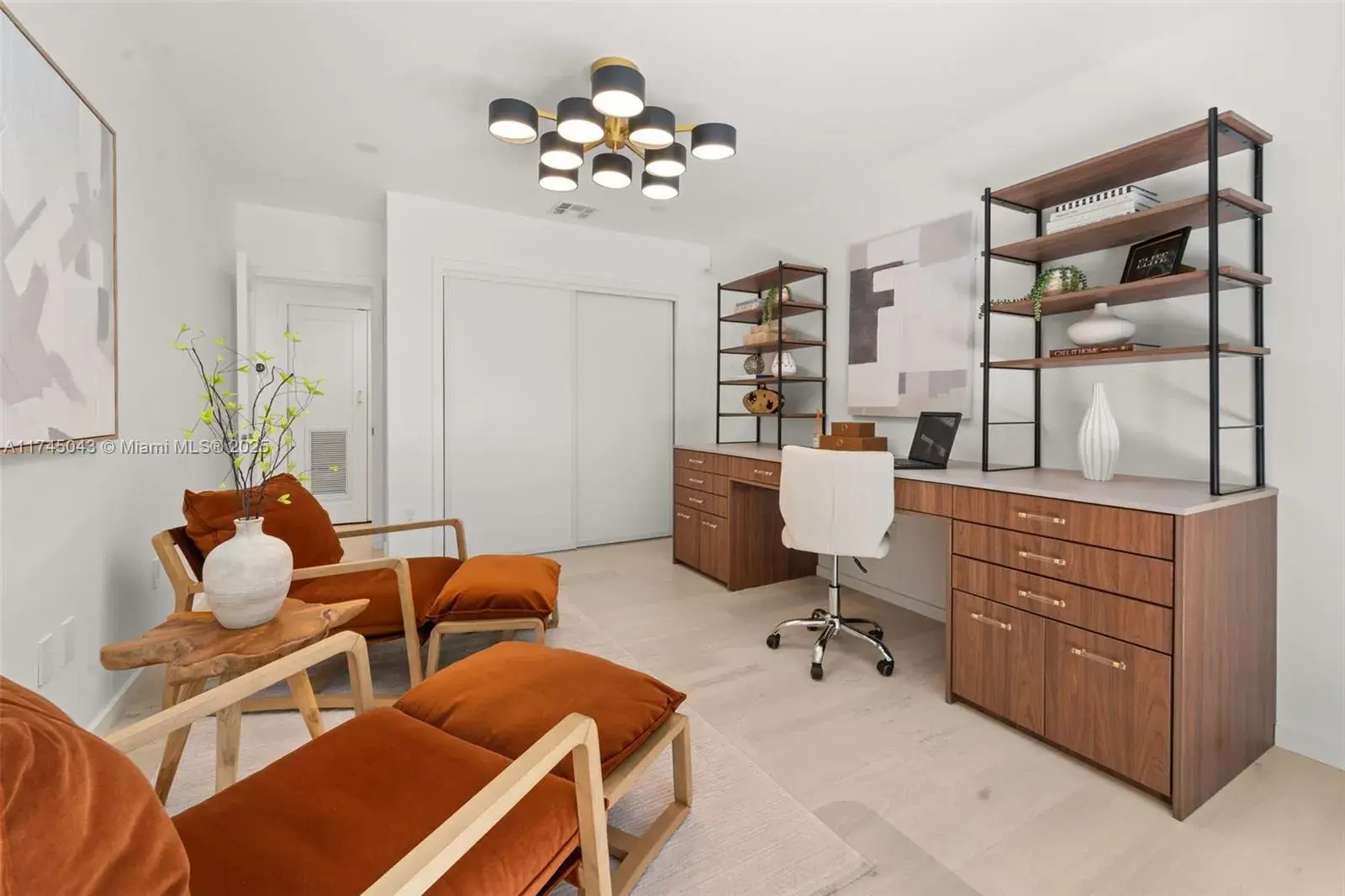 3 bedroom 2 bath for sale at 531 W 51st St, Miami Beach FL 33140