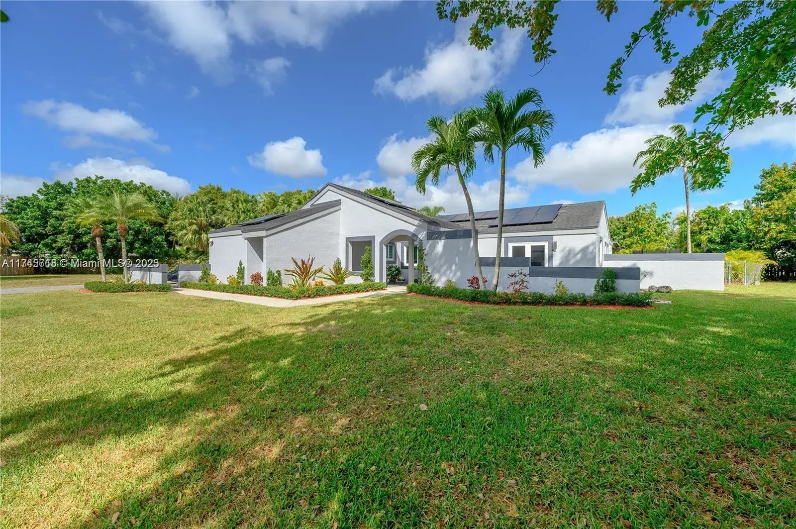 4 bedroom 2 bath Residential for sale at 15431 SW 156th Ter, Miami FL 33187