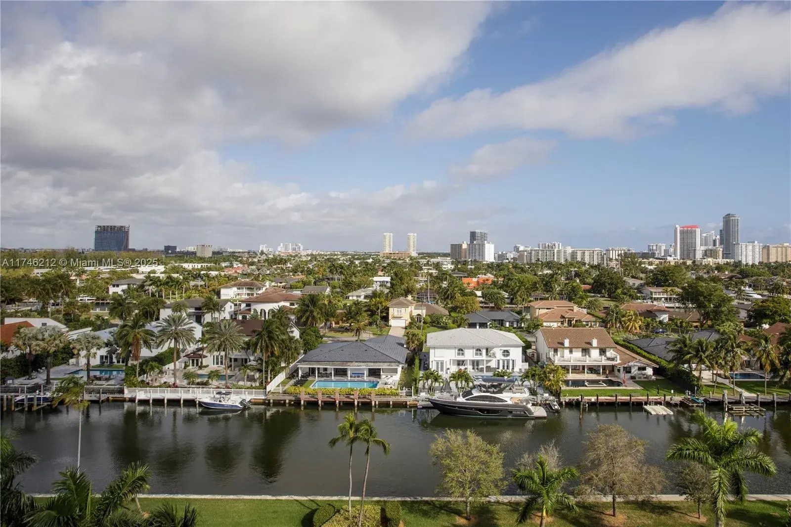 3 bedroom 2 bath Residential for sale at 3600 Yacht Club Dr # 902, Aventura FL 33180