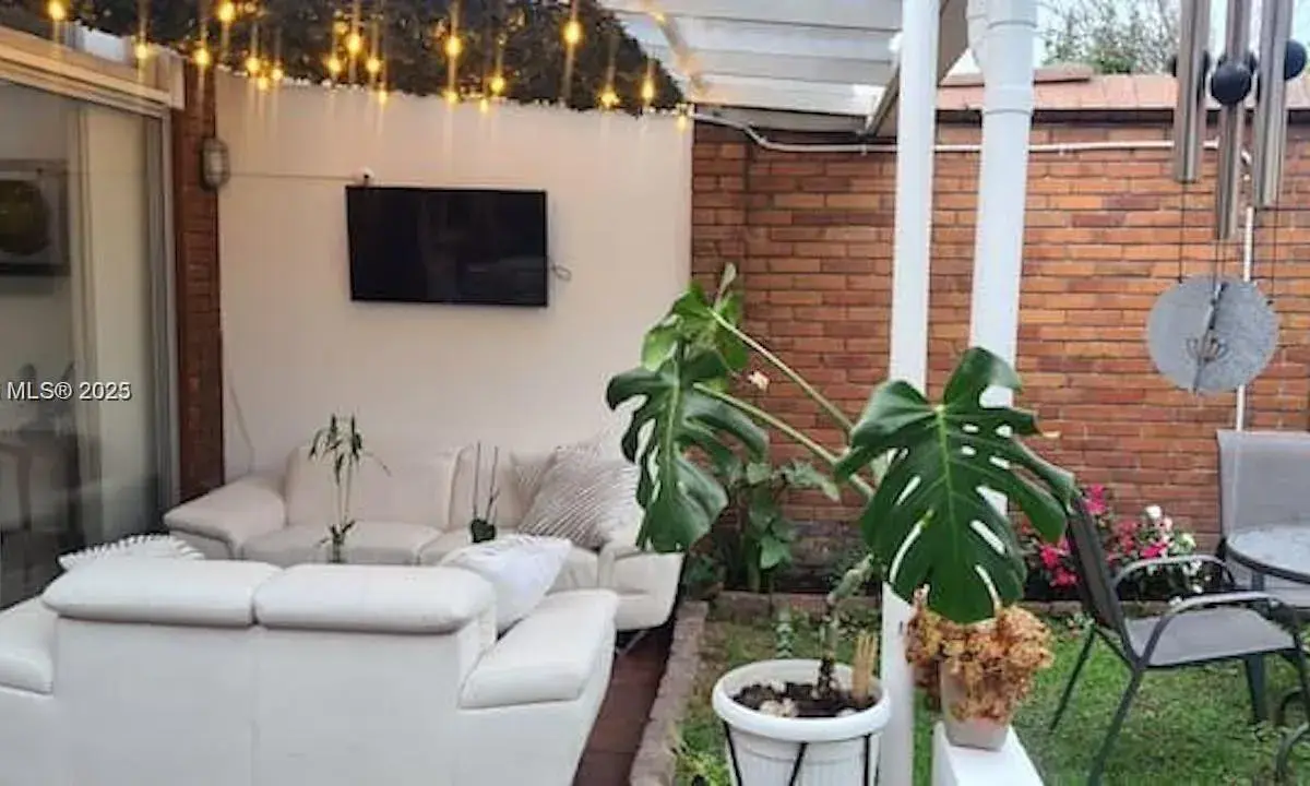 cra 71 PONTEVEDRA, FL 111121