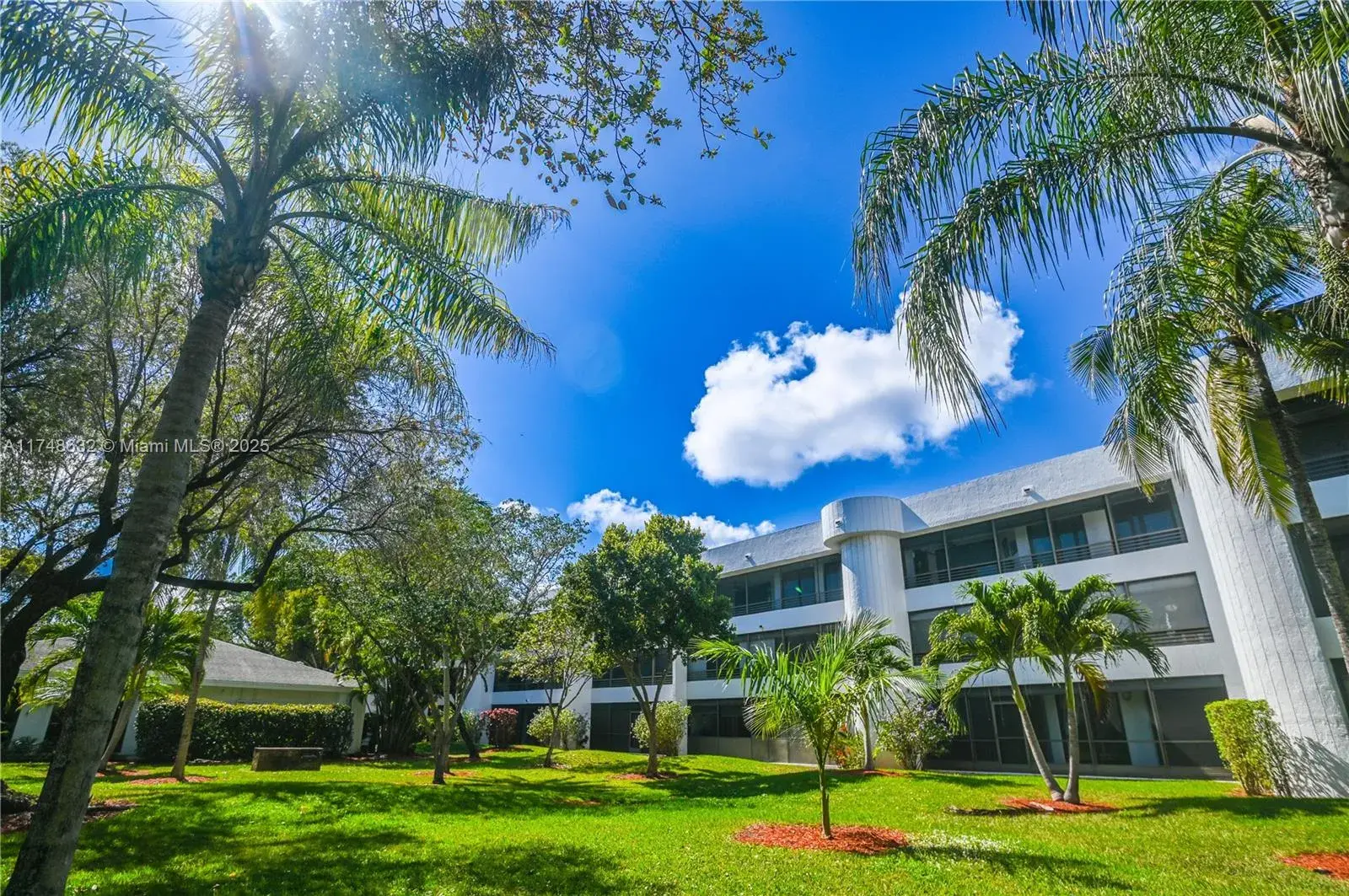 2 bedroom 2 bath Residential for sale at 1490 Sheridan St # 12A, Hollywood FL 33020
