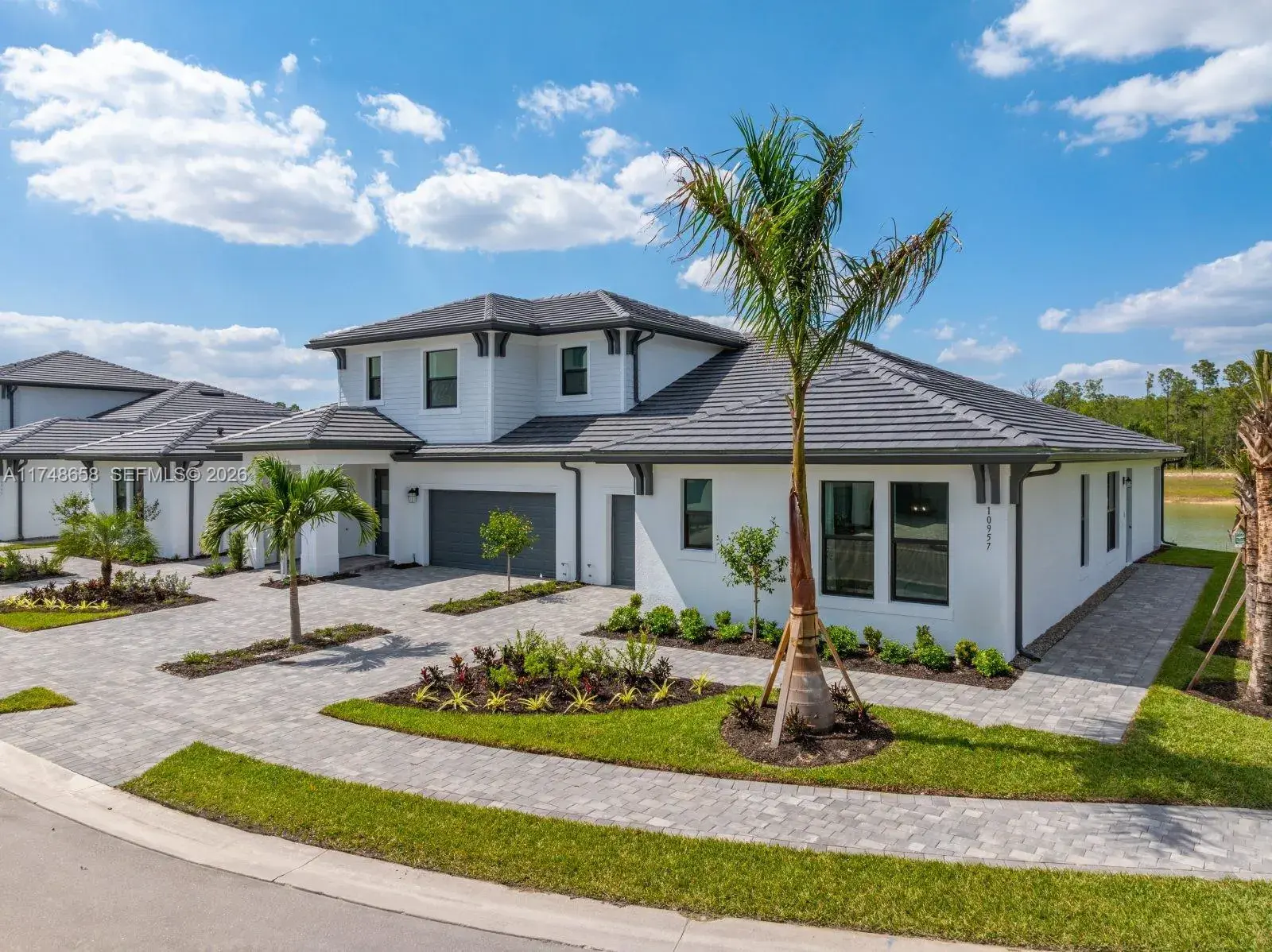 3 bedroom 2 bath Residential for sale at 10906 Preachers Cove Lane, Fort Myers FL 33913