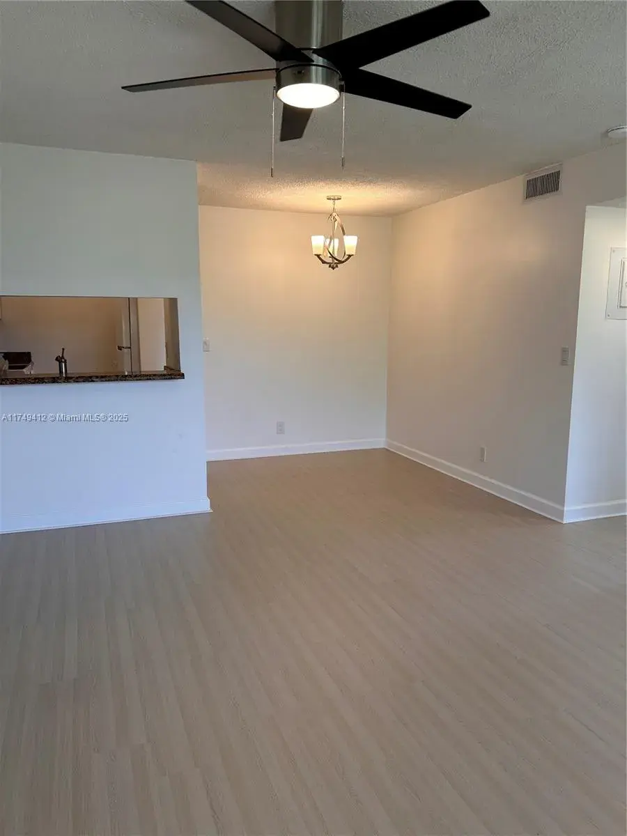 2 bedroom 2 bath for rent at 1045 Twin Lakes Dr, Coral Springs FL 33071