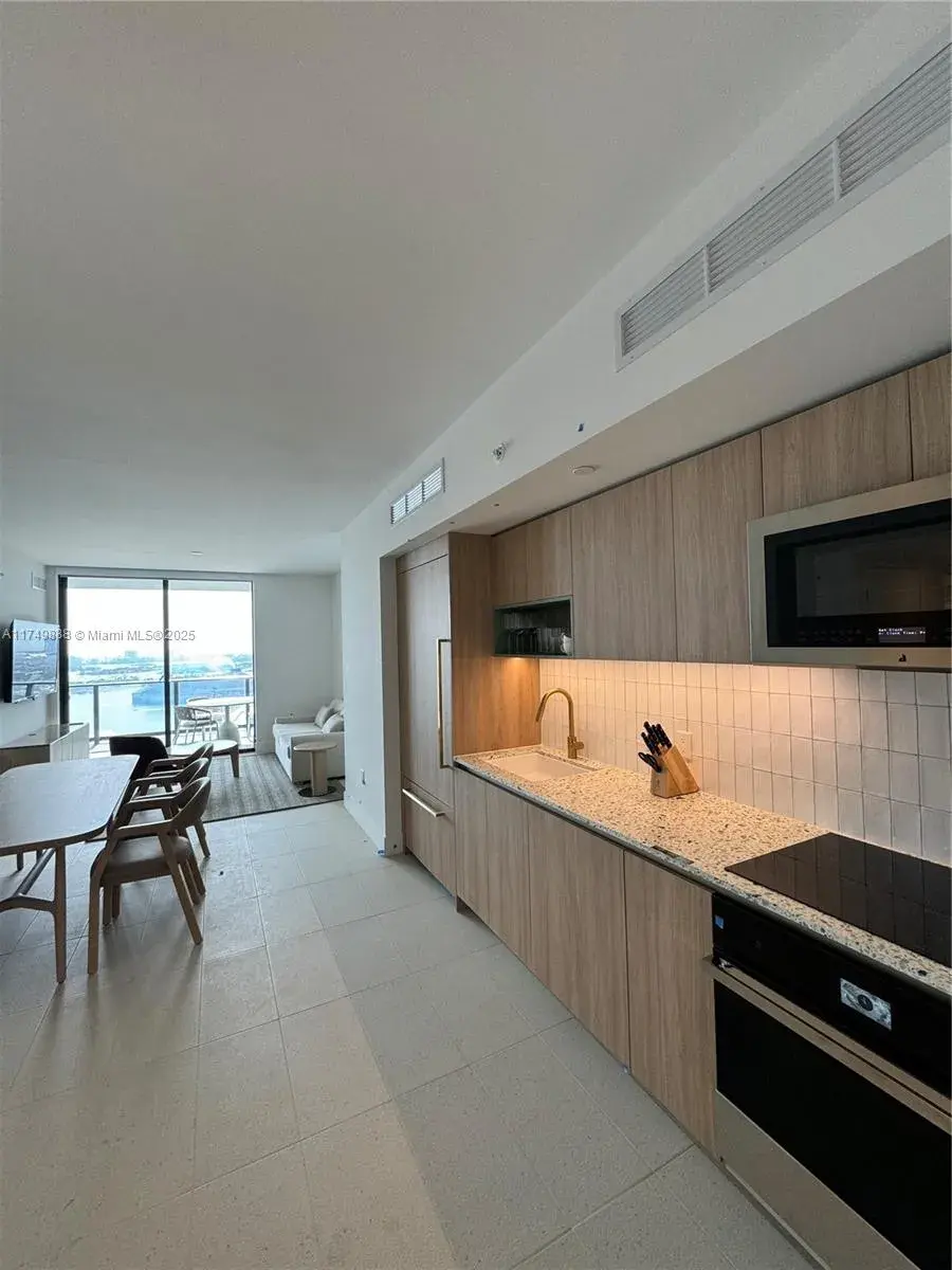 601 NE 1st Ave # 2615, Miami FL 33132