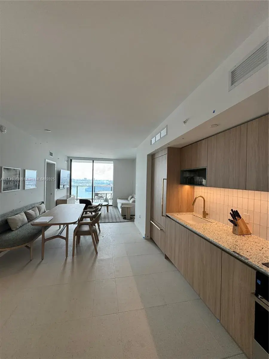 601 NE 1st Ave # 2615, Miami FL 33132