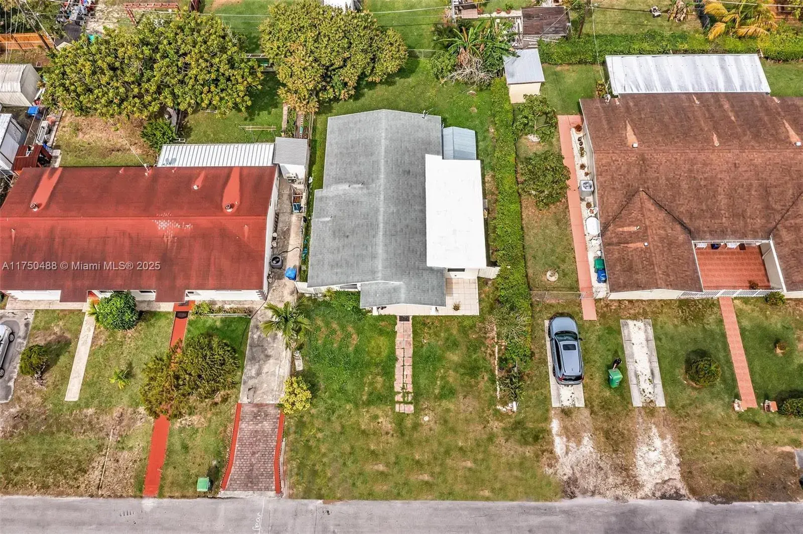 2631 NE 214th St, Miami FL 33180