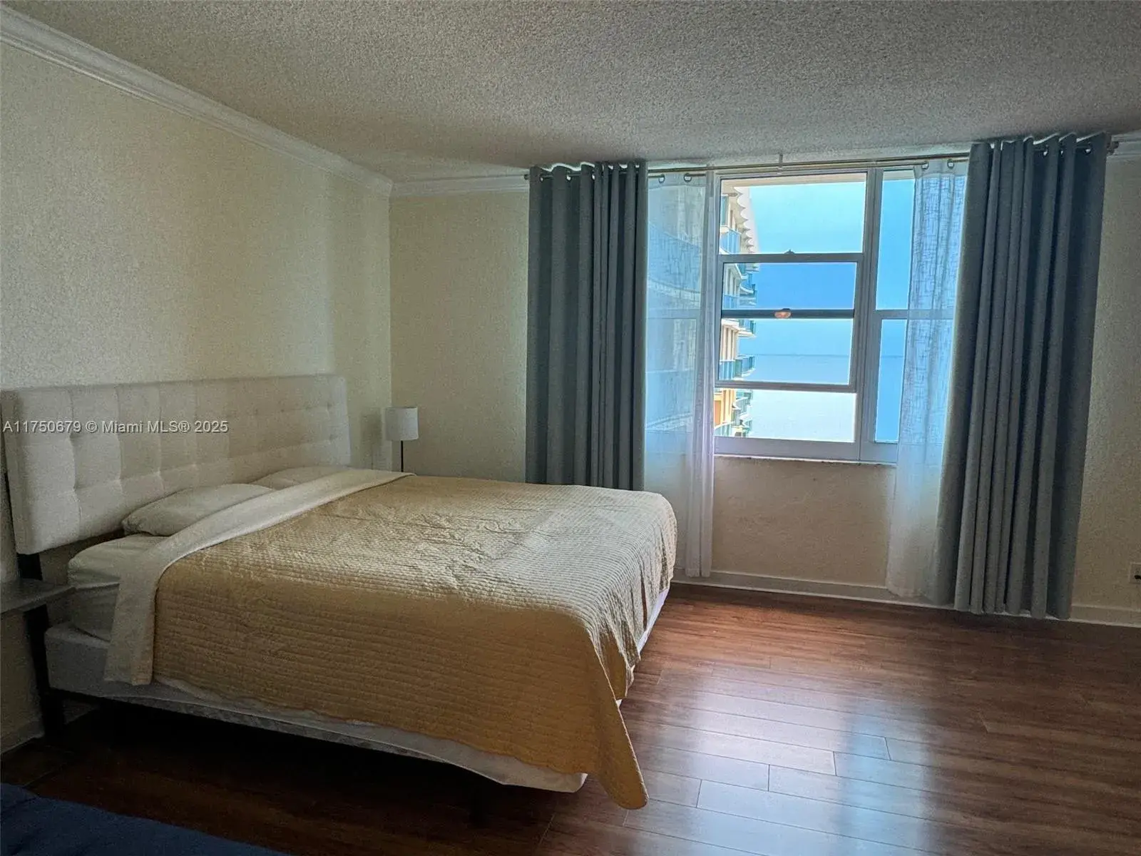 2501 S Ocean Dr # 1519, Hollywood FL 33019