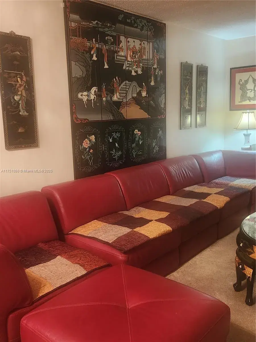 4350 Hillcrest Dr # 807, Hollywood FL 33021