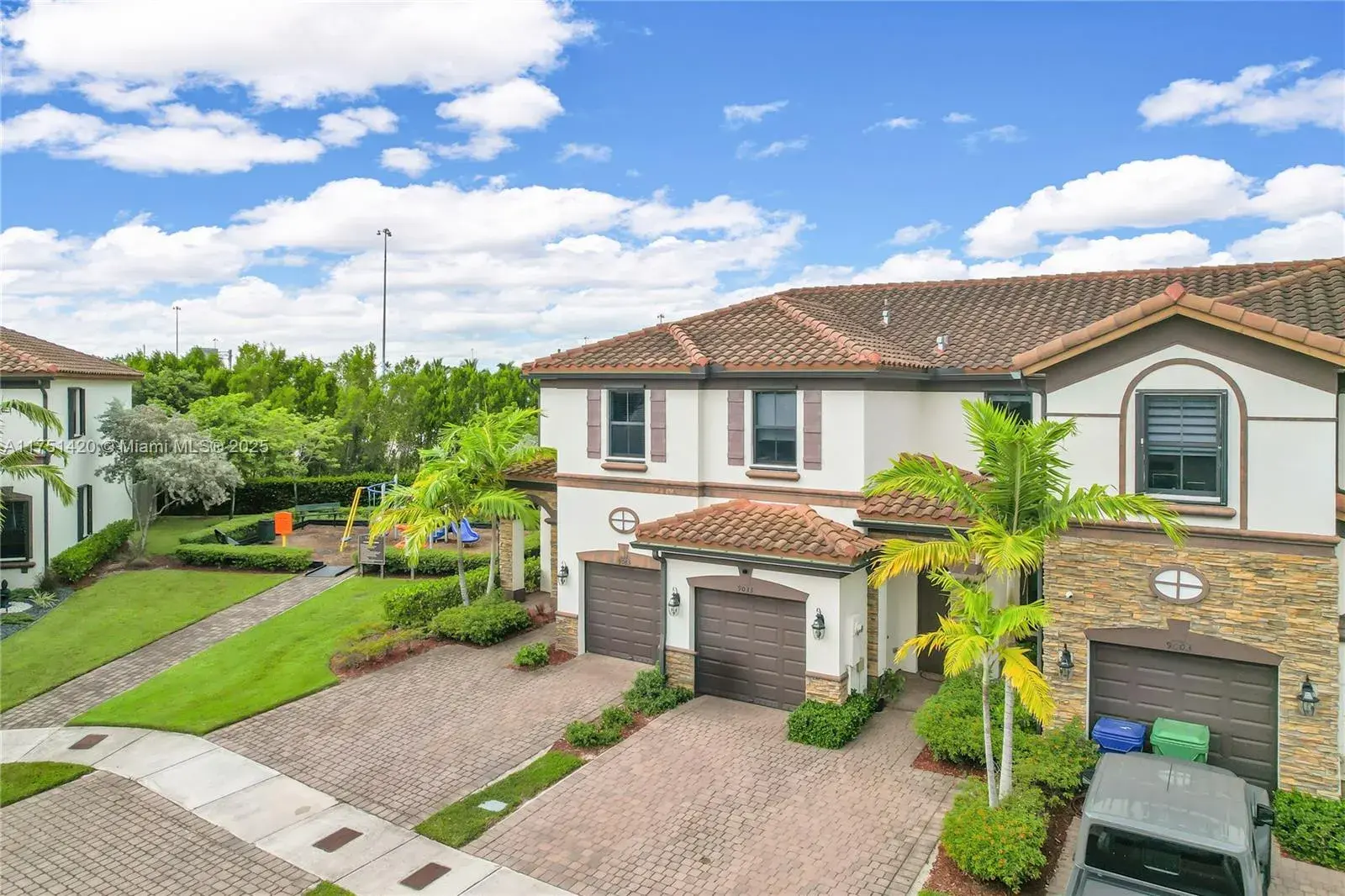 3 bedroom 2 bath Residential for sale at 9033 NW 184th Ter # 9033, Hialeah FL 33018