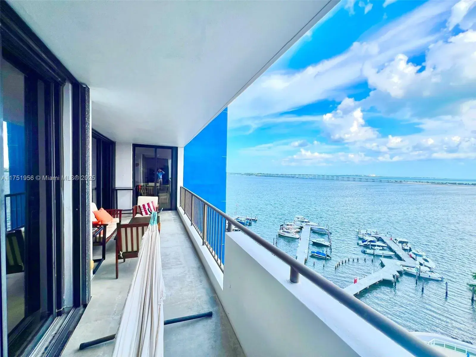 2 bedroom 2 bath Residential for sale at 1581 Brickell Ave # 602, Miami FL 33129