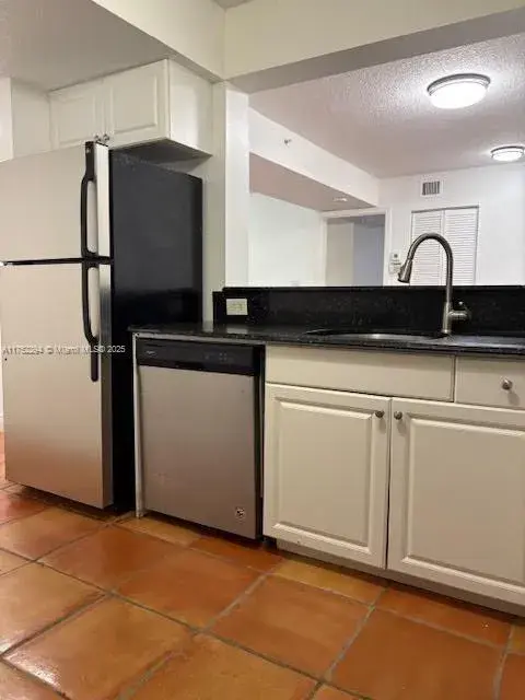 2721 Ocean Club Blvd # 105, Hollywood FL 33019