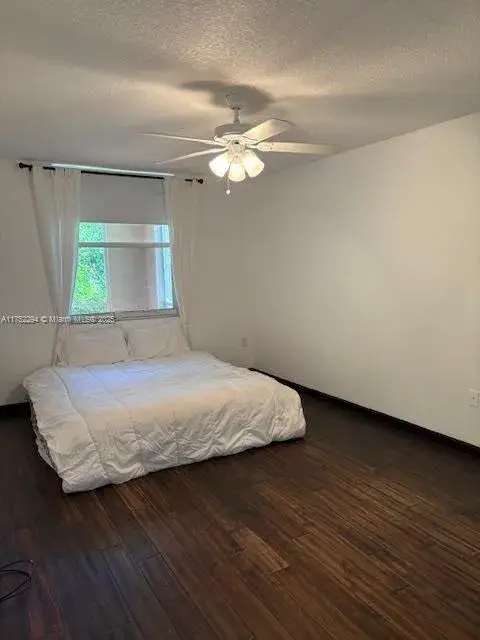 2721 Ocean Club Blvd # 105, Hollywood FL 33019