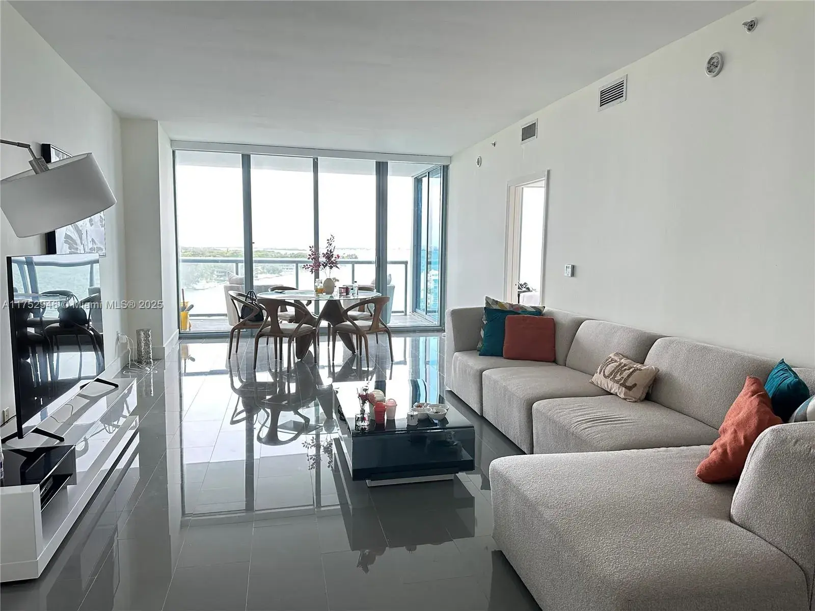 2 bedroom 2 bath Residential for sale at 601 NE 36th St # 1009, Miami FL 33137