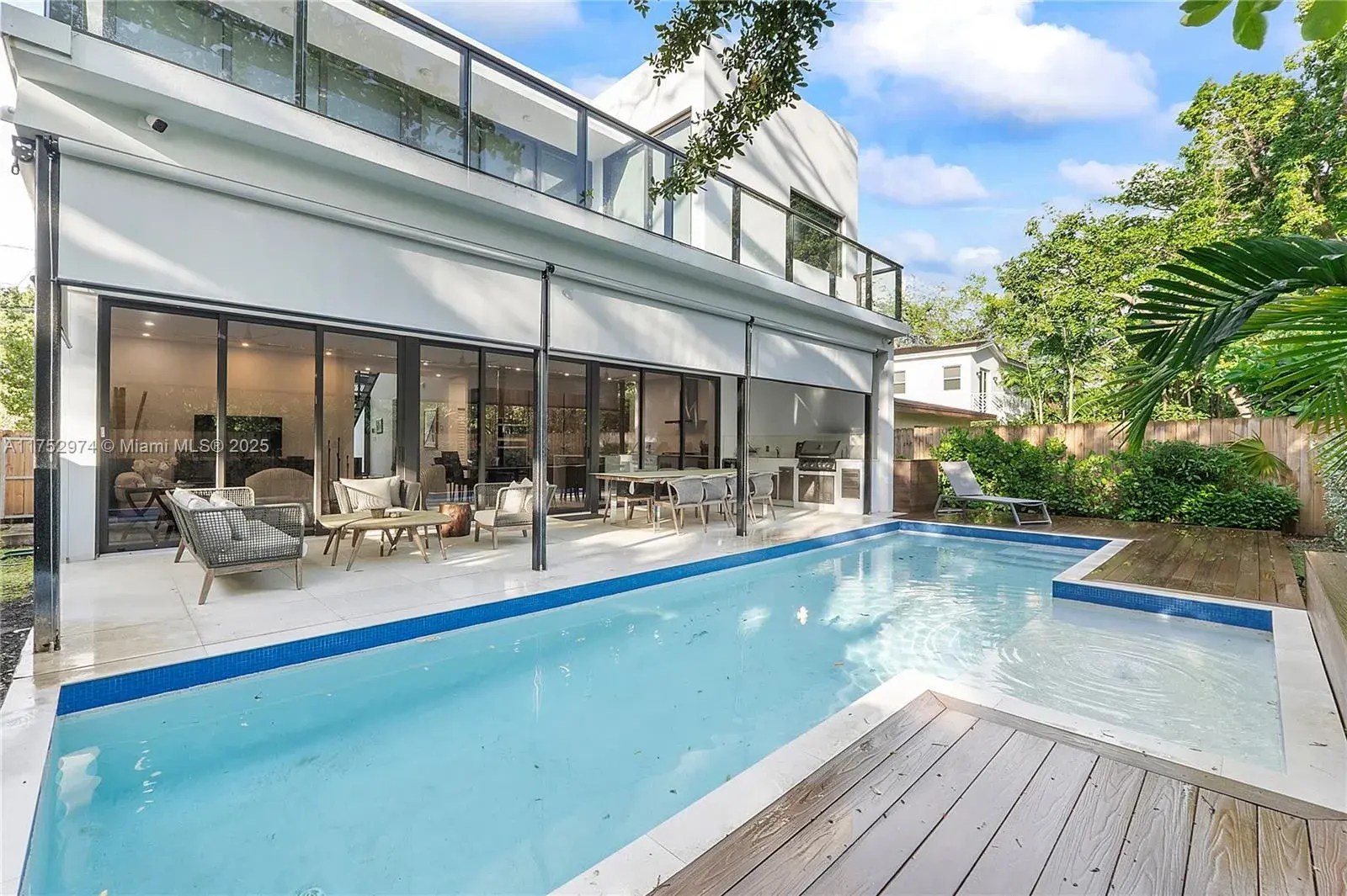 5 bedroom 5 bath Residential for sale at 3664 Oak Ave, Miami FL 33133