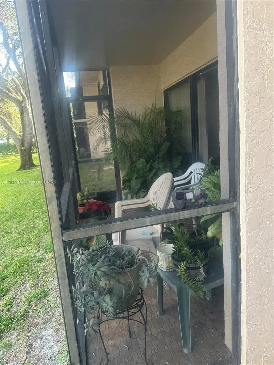 5851 Washington St # 84, Hollywood FL 33121