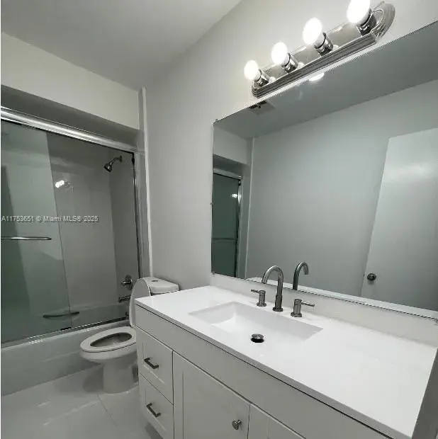 2307 Taylor St # 205, Hollywood FL 33020
